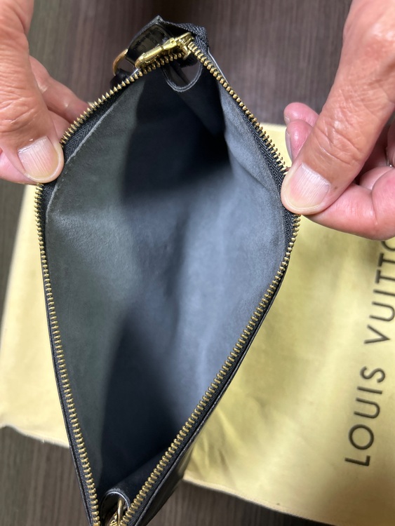 ポーチ（ブランドバッグ）の商品画像 - 査定依頼日：2025年10月21日 - 最高査定価格：55,000円