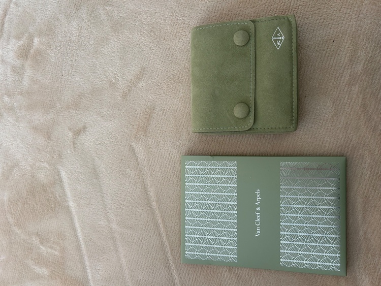 ヴァンクリーフ　アルハンブラマザーオブパール（宝石）の商品画像 - 査定依頼日：2026年2月15日 - 最高査定価格：400,000円