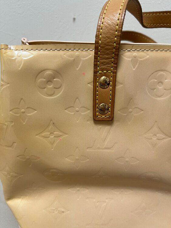 ヴェルニ　マシュマロピンク（ブランドバッグ）の商品画像 - 査定依頼日：2025年4月29日 - 最高査定価格：9,000円