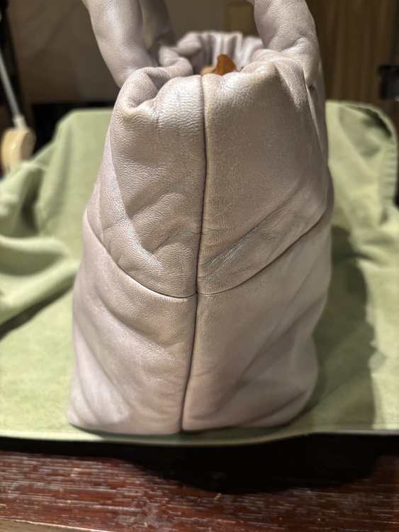 コココクーン　レザー（ブランドバッグ）の商品画像 - 査定依頼日：2026年3月22日 - 最高査定価格：95,000円