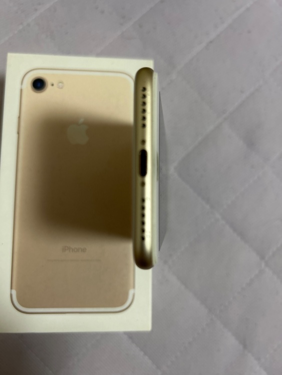 iPhone iPhone7 128GB docomo（スマホ）の商品画像 - 査定依頼日：2026年8月1日 - 最高査定価格：1,200円