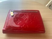 ヴェルニ（ブランド財布・小物）の商品画像 - 査定依頼日：2024年9月27日 - 最高査定価格：2,000円