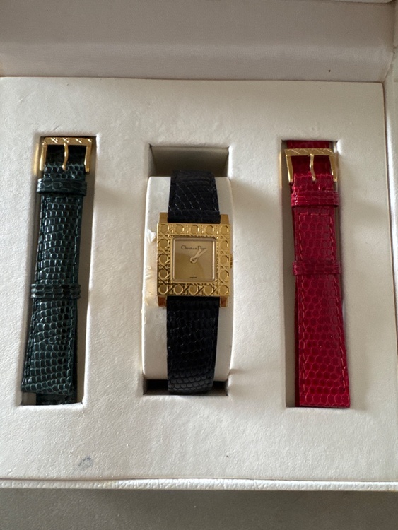 その他 その他 ディオール　ぱりじえ（高級時計）の商品画像 - 査定依頼日：2026年3月10日 - 最高査定価格：21,000円