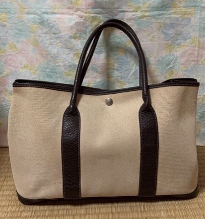 ガーデンパーティー（ブランドバッグ）の商品画像 - 査定依頼日：2026年4月2日 - 最高査定価格：130,000円