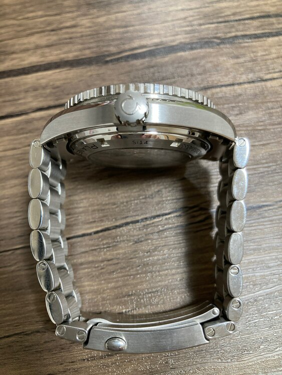 オメガ シーマスター OMEGA232.30.46.21.01.00（高級時計）の商品画像 - 査定依頼日：2024年12月18日 - 最高査定価格：450,000円