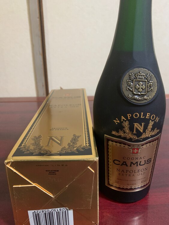 ブランデー カミュ （お酒）の商品画像 - 査定依頼日：2025年3月18日 - 最高査定価格：1,000円