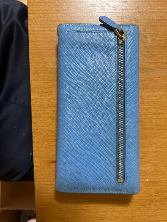 プラダ  （ブランドバッグ）の商品画像 - 査定依頼日：2025年4月17日 - 最高査定価格：6,000円