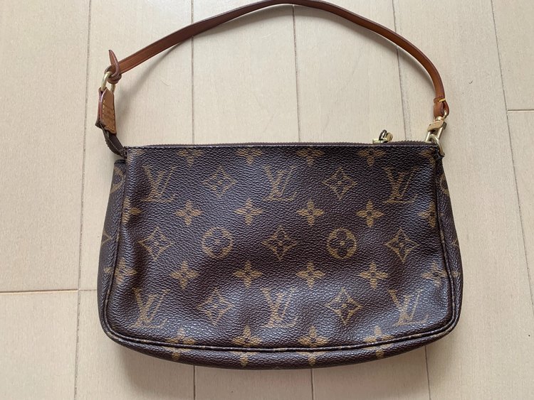 モノグラム　アクセソワール（ブランドバッグ）の商品画像 - 査定依頼日：2022年9月29日 - 最高査定価格：40,000円