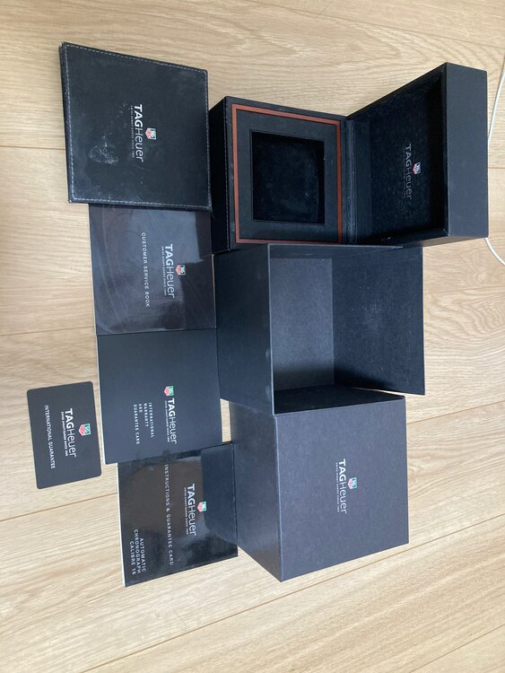 タグホイヤー アクアレーサー （高級時計）の商品画像 - 査定依頼日：2025年5月31日 - 最高査定価格：100,000円