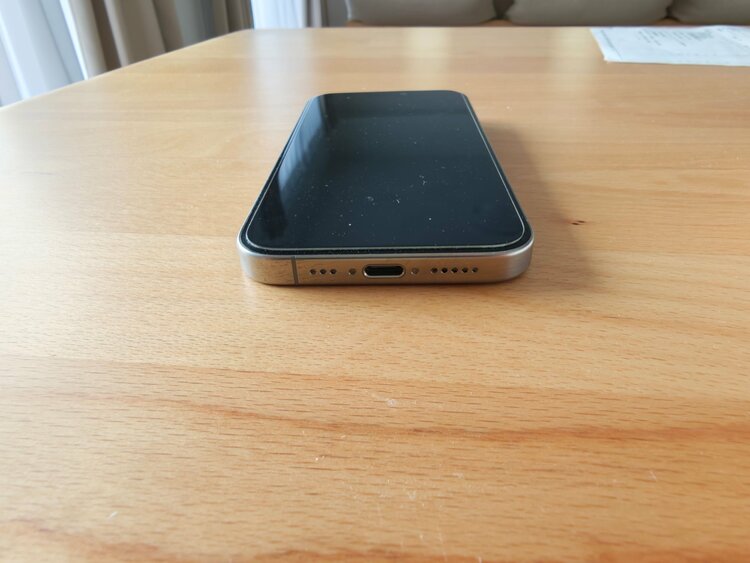 iPhone iPhone 15 Pro 256GB SIMフリー（スマホ）の商品画像 - 査定依頼日：2026年9月27日 - 最高査定価格：92,000円