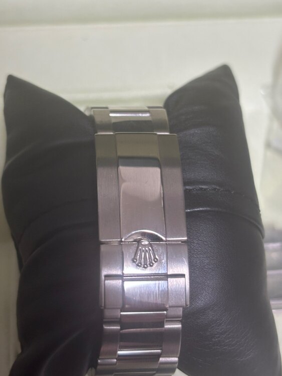 ロレックス デイトナ 11650（高級時計）の商品画像 - 査定依頼日：2025年1月6日 - 最高査定価格：5,880,000円