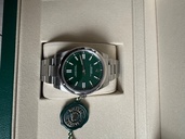 ロレックス オイスターパーペチュアル41 134300 ステンレス グリーン （高級時計）の商品画像 - 査定依頼日：2025年12月30日 - 最高査定価格：1,240,000円