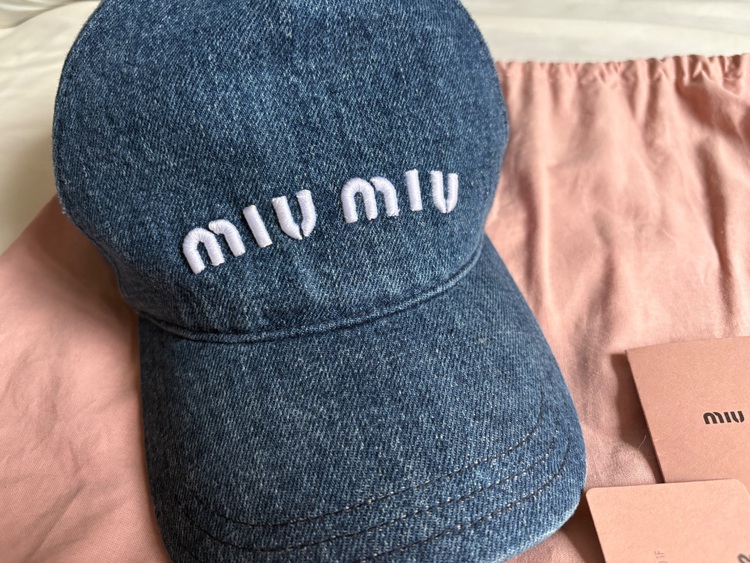 デニムキャップ（ブランド財布・小物）の商品画像 - 査定依頼日：2025年6月25日 - 最高査定価格：30,000円