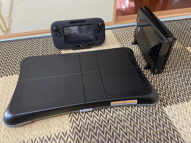 Wii u本体、ボード、ソフト10点、リモコン4点その他7点、DS本体５点、（ゲーム機本体・ゲームソフト）の商品画像 - 査定依頼日：2022年11月5日 - 最高査定価格：30,000円