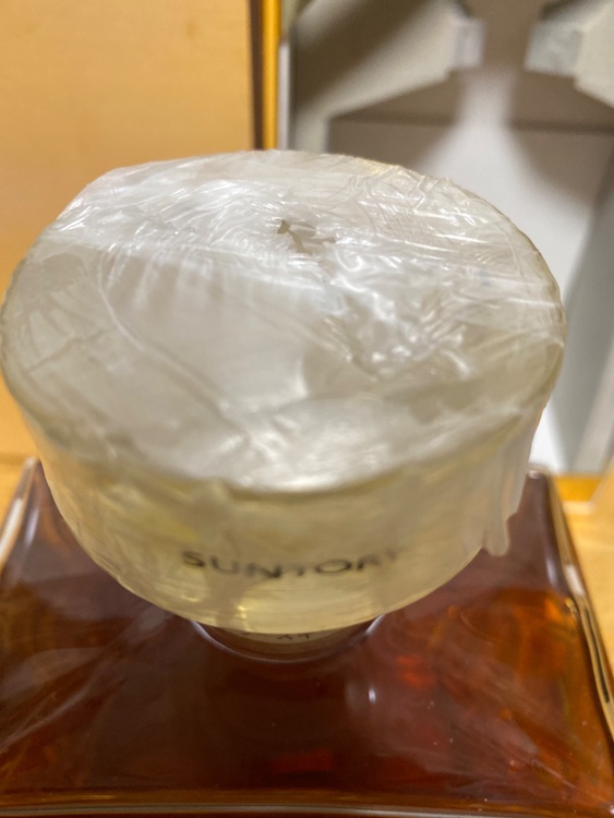 サントリーウイスキーインペリアル　600ml 43%（お酒）の商品画像 - 査定依頼日：2025年8月19日 - 最高査定価格：18,000円