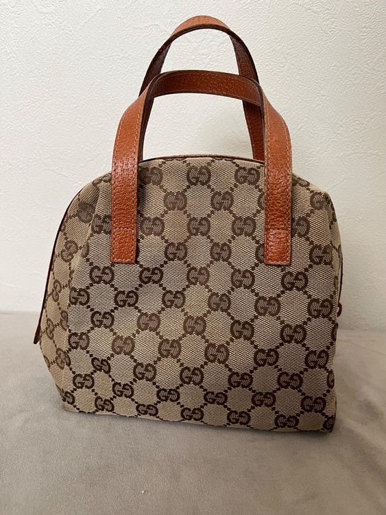 124542 2888（ブランドバッグ）の商品画像 - 査定依頼日：2026年3月6日 - 最高査定価格：50,000円