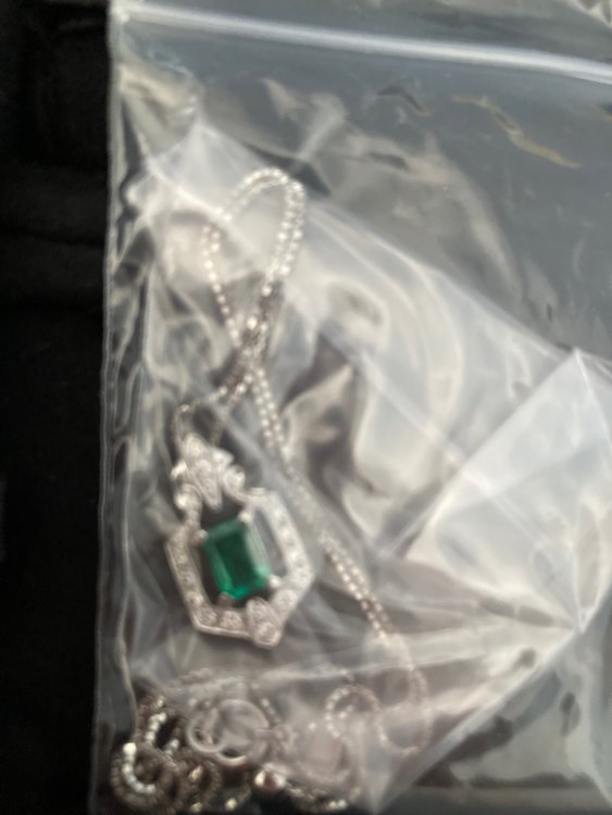 エメラルド　0.67（宝石）の商品画像 - 査定依頼日：2023年7月2日 - 最高査定価格：26,000円