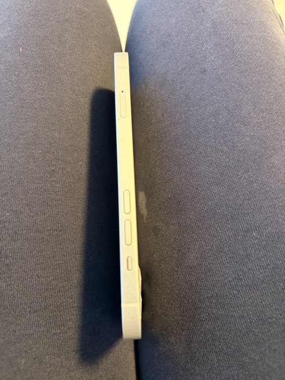 iPhone（スマホ）の商品画像 - 査定依頼日：2026年2月24日 - 最高査定価格：36,000円