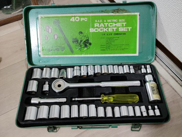 工具セット（電動工具・農機具・業務用機械）の商品画像 - 査定依頼日：2025年10月31日 - 最高査定価格：2,000円