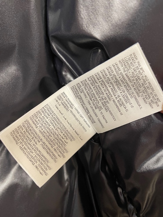 H20911856900 C0300 C-ZIND-22-90703 MONTC（古着・ファッション）の商品画像 - 査定依頼日：2025年11月13日 - 最高査定価格：52,000円