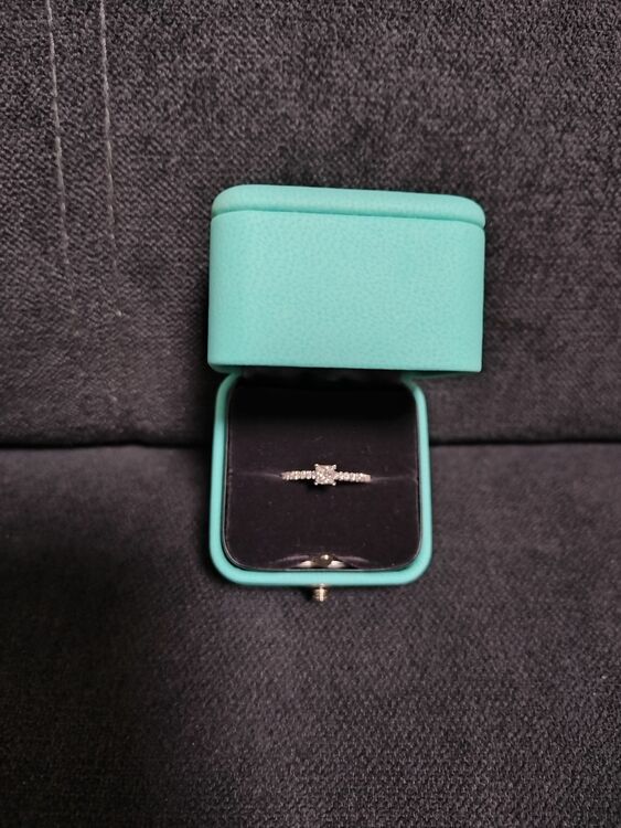 72781678X05120995（宝石）の商品画像 - 査定依頼日：2025年10月20日 - 最高査定価格：115,000円