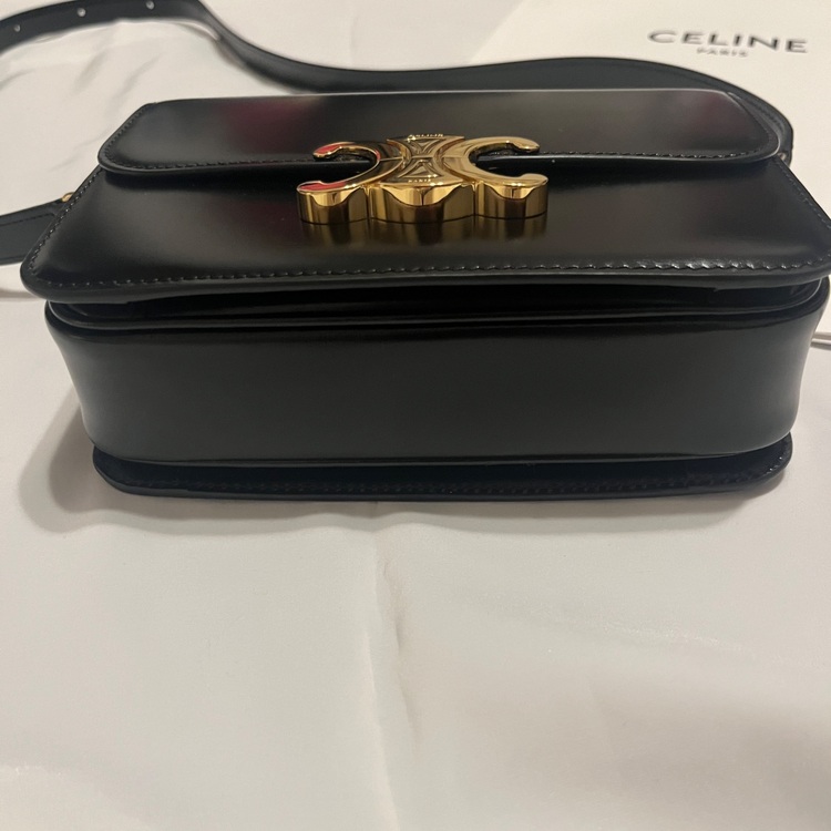 セリーヌ  （ブランドバッグ）の商品画像 - 査定依頼日：2025年6月30日 - 最高査定価格：180,000円