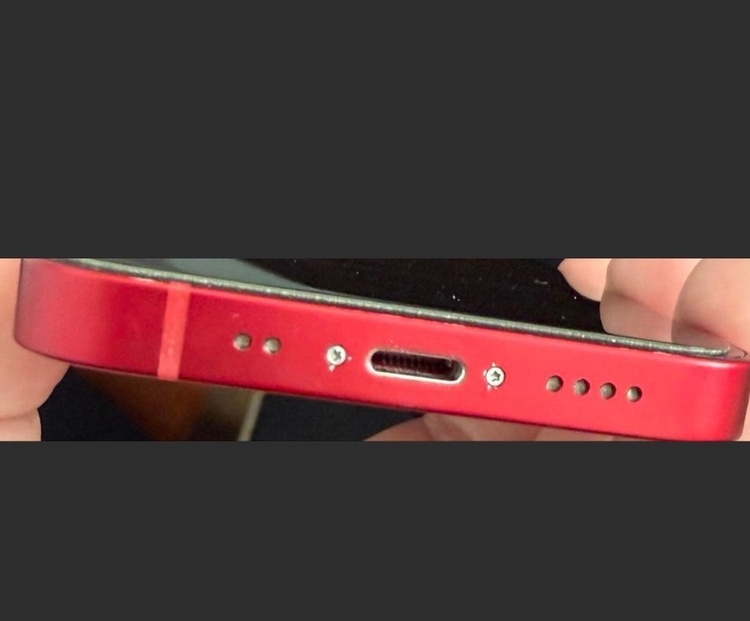 iPhone13mini レッド（スマホ）の商品画像 - 査定依頼日：2026年3月6日 - 最高査定価格：27,000円