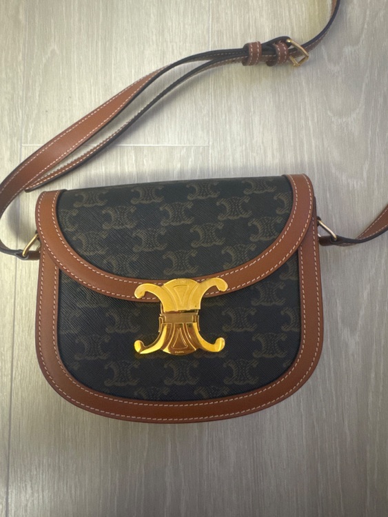 カバン（ブランドバッグ）の商品画像 - 査定依頼日：2025年8月13日 - 最高査定価格：210,000円