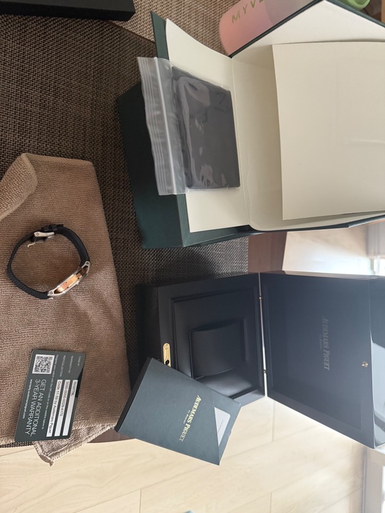 オーデマピゲ その他 15210CR.OO.A002CR.01 code 11.59（高級時計）の商品画像 - 査定依頼日：2025年7月14日 - 最高査定価格：2,800,000円