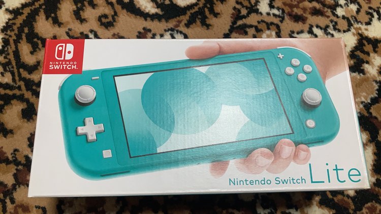 Nintendo Switch Light（ゲーム機本体・ゲームソフト）の商品画像 - 査定依頼日：2022年9月15日 - 最高査定価格：14,000円