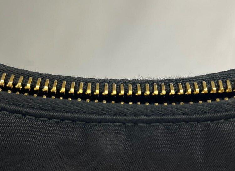 プラダ  （ブランドバッグ）の商品画像 - 査定依頼日：2025年4月27日 - 最高査定価格：70,000円