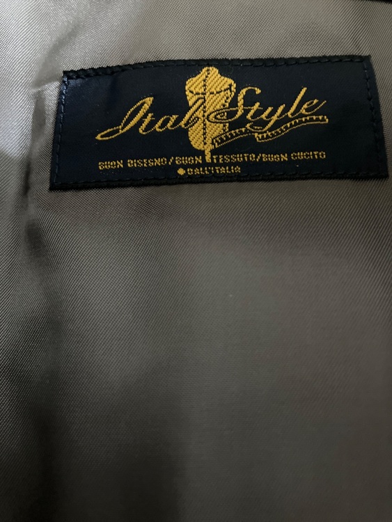 ITAL STYLE コート（古着・ファッション）の商品画像 - 査定依頼日：2025年8月12日 - 最高査定価格：500円