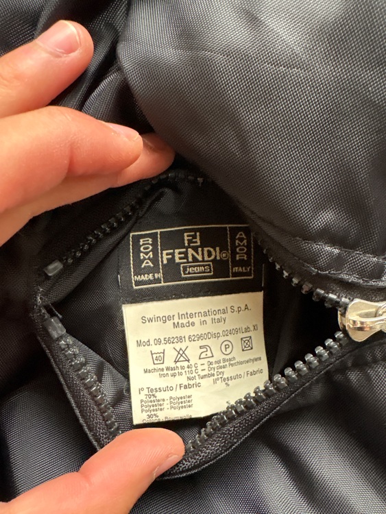 フェンディ  （ブランドバッグ）の商品画像 - 査定依頼日：2025年10月22日 - 最高査定価格：20,000円