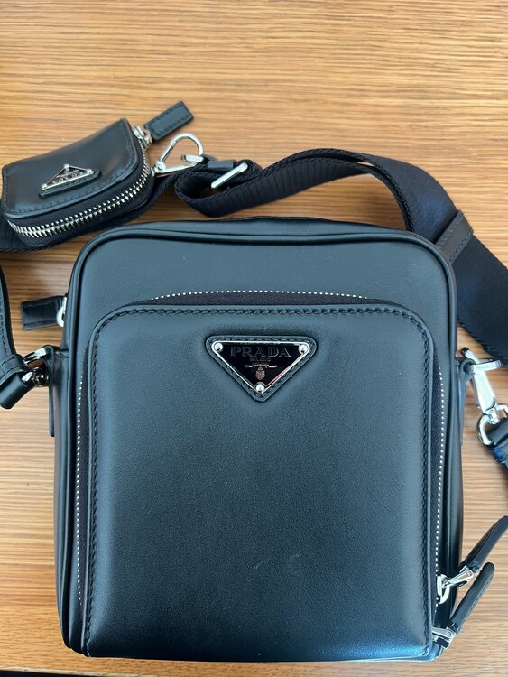 プラダ  （ブランドバッグ）の商品画像 - 査定依頼日：2025年2月21日 - 最高査定価格：220,000円