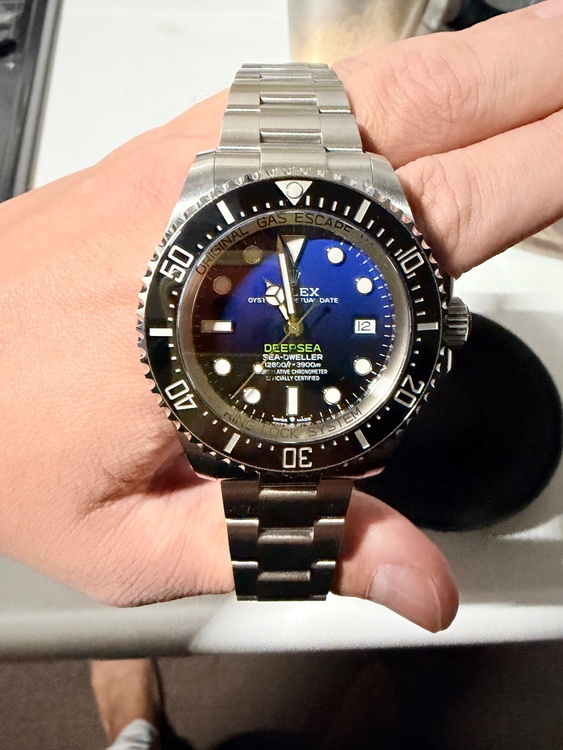 ロレックス シードゥエラー （高級時計）の商品画像 - 査定依頼日：2025年12月12日 - 最高査定価格：2,300,000円