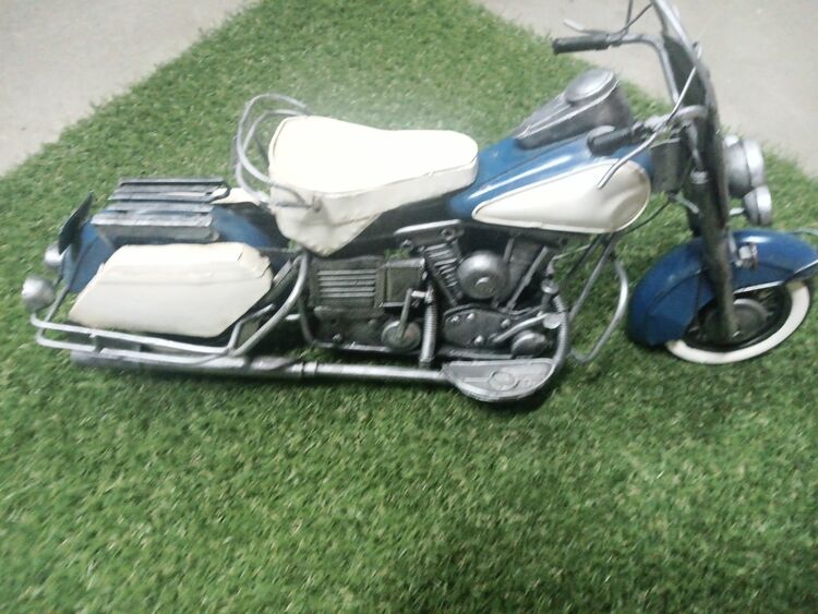 ハーレーダイキャストモデル（ミニカー・ラジコン）の商品画像 - 査定依頼日：2025年9月9日 - 最高査定価格：1,000円