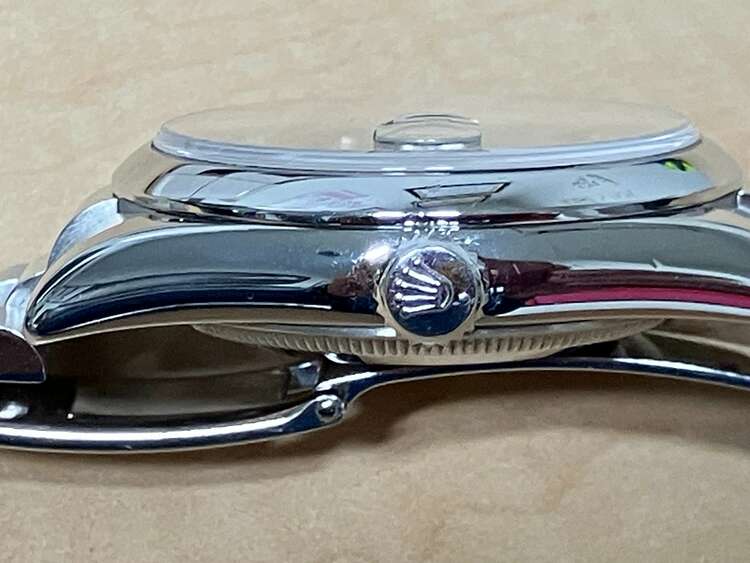 ロレックス デイデイト （高級時計）の商品画像 - 査定依頼日：2025年2月2日 - 最高査定価格：3,790,000円