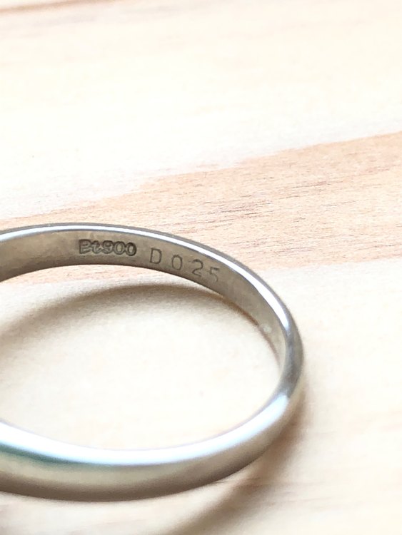 PT900 D0.25×S0.94（宝石）の商品画像 - 査定依頼日：2023年5月26日 - 最高査定価格：40,000円