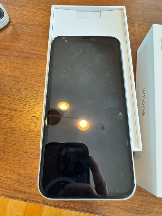 iPhone iPhoneXR 128GB SIMフリー（スマホ）の商品画像 - 査定依頼日：2026年9月3日 - 最高査定価格：14,500円
