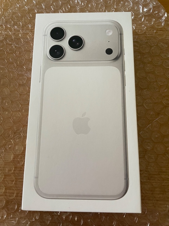 iPhone iPhone 17 Pro Max 256GB SIMフリー（スマホ）の商品画像 - 査定依頼日：2026年6月3日 - 最高査定価格：195,000円
