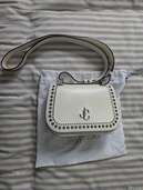 ジミーチュウ  （ブランドバッグ）の商品画像 - 査定依頼日：2024年11月23日 - 最高査定価格：18,000円