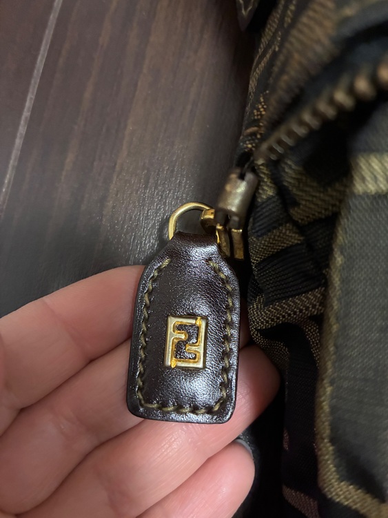 ショルダーバッグ（ブランドバッグ）の商品画像 - 査定依頼日：2025年11月19日 - 最高査定価格：20,000円