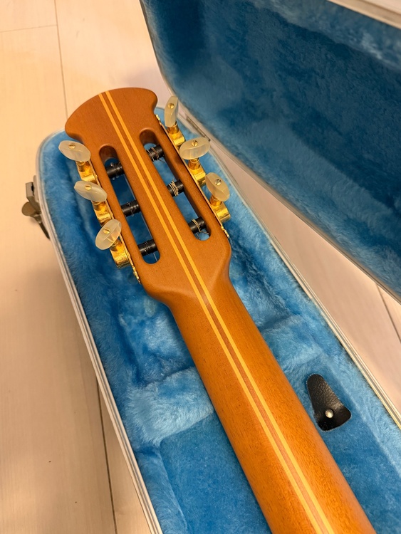 Ovation（ピアノ・楽器・PA機材）の商品画像 - 査定依頼日：2026年5月31日 - 最高査定価格：70,000円