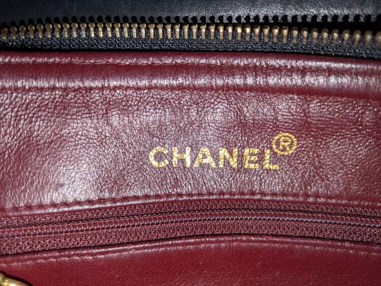 ヴィンテージシャネル（ブランドバッグ）の商品画像 - 査定依頼日：2025年3月29日 - 最高査定価格：250,000円