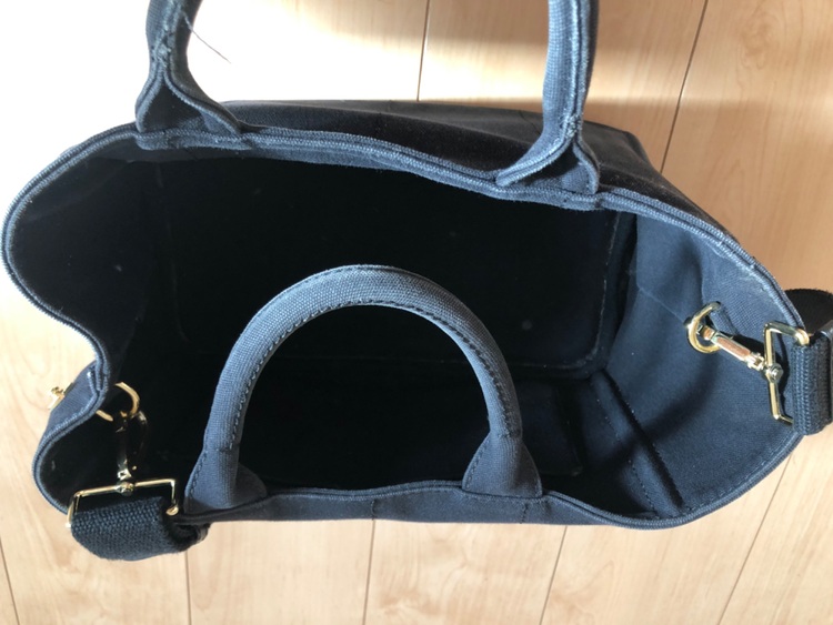 プラダトートバッグ（ブランドバッグ）の商品画像 - 査定依頼日：2025年9月13日 - 最高査定価格：50,000円