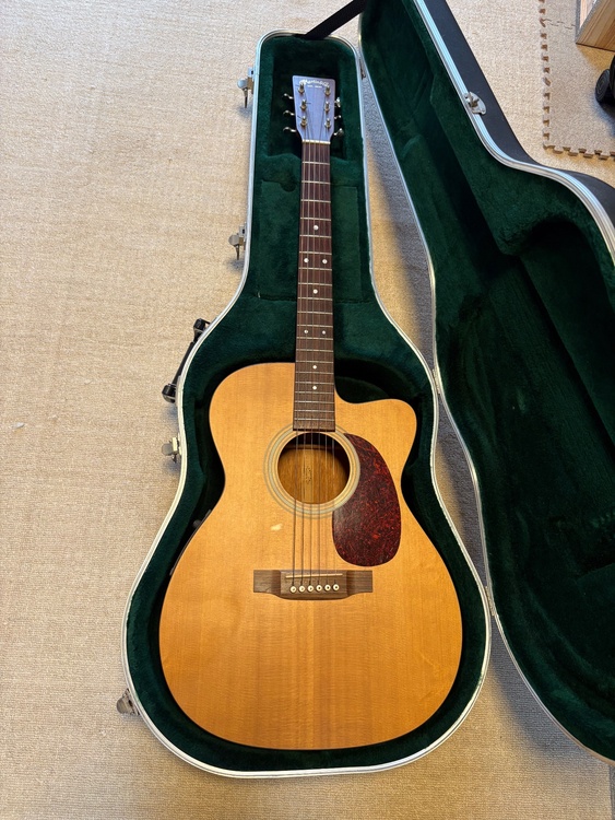 マーチン000C-1E（ピアノ・楽器・PA機材）の商品画像 - 査定依頼日：2026年8月16日 - 最高査定価格：80,000円