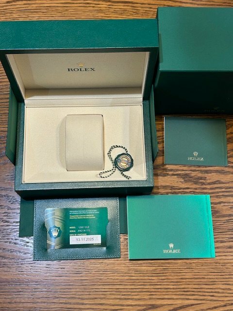 ロレックス サブマリーナー 126613L（高級時計）の商品画像 - 査定依頼日：2025年12月10日 - 最高査定価格：3,100,000円