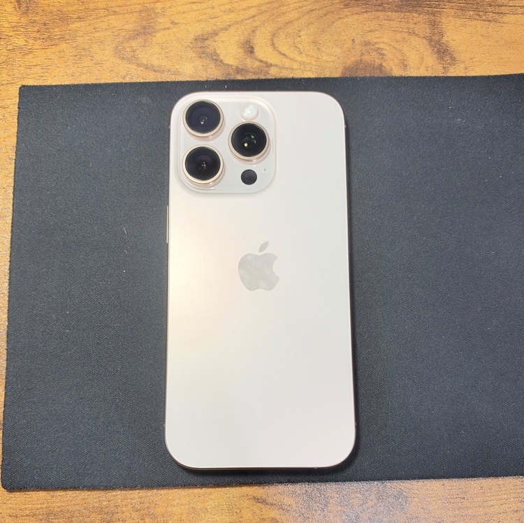 iPhone iPhone 16 Pro 512GB SIMフリー（スマホ）の商品画像 - 査定依頼日：2026年9月29日 - 最高査定価格：129,000円