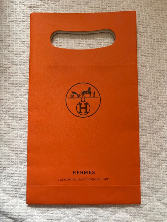 レザーブレスレット（ブランド財布・小物）の商品画像 - 査定依頼日：2026年5月17日 - 最高査定価格：37,000円