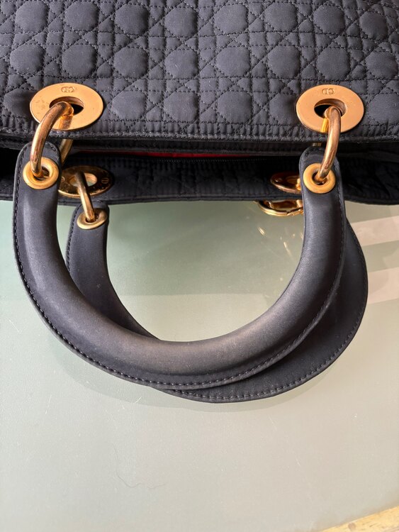 クリスチャンディオール ハンドバッグ カナージュ レディディオール ナイロン （ブランドバッグ）の商品画像 - 査定依頼日：2025年4月9日 - 最高査定価格：100,000円